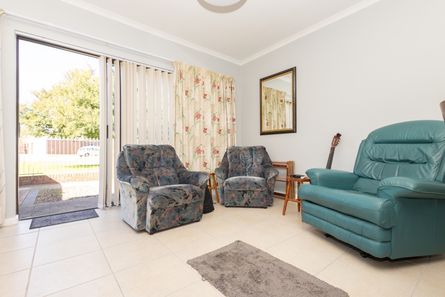 2 Bedroom Property for Sale in Vredelust Western Cape